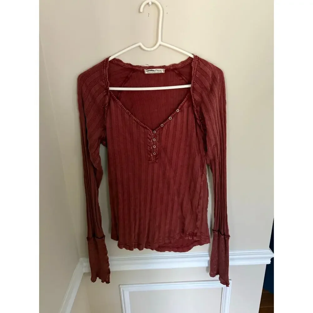 Free People Wild Hearts Long Sleeve Ribbed Henley Boho Top Preppy Going Out- M